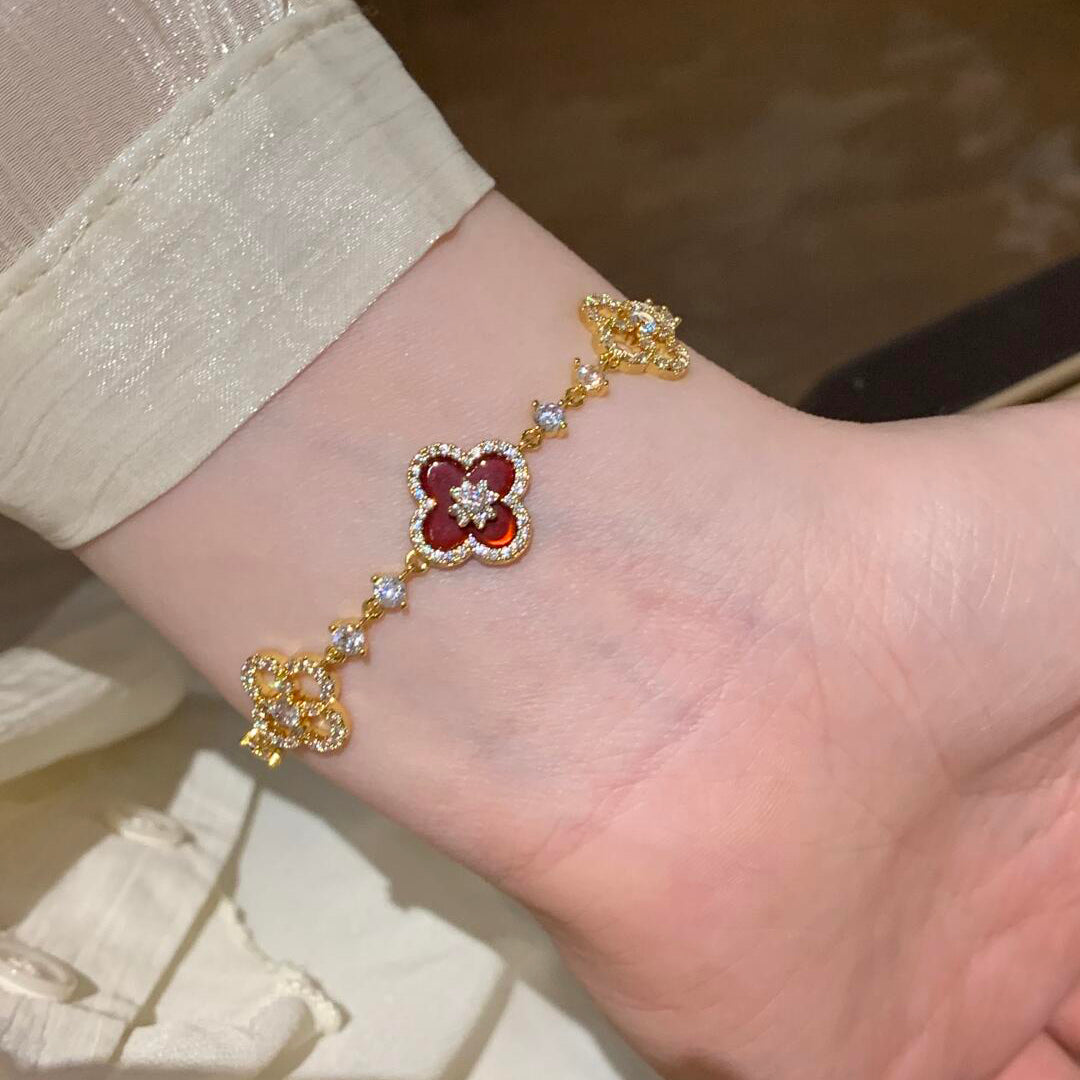 [Okajuri Jewelry]CLOVER 5 MOTIF PINK BLUE RED WHITE BRACELET