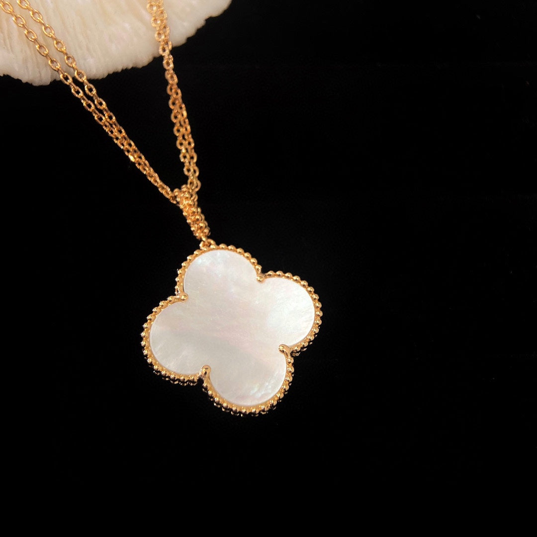 [Okajuri Jewelry]CLOVER 25MM MOP LARGE PENDANT NECKLACE