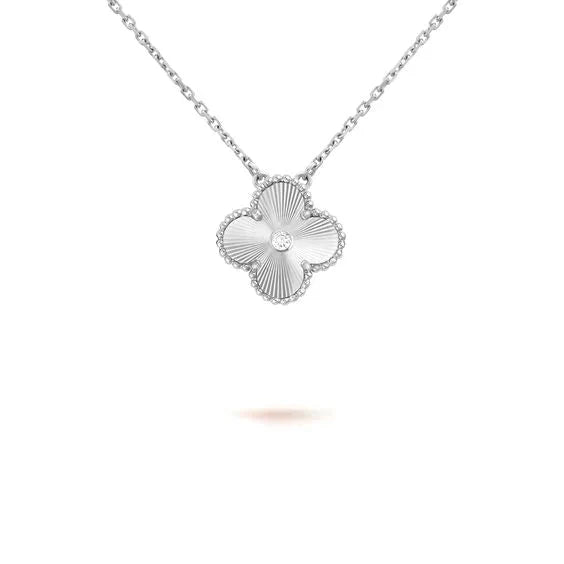 [Okajuri Jewelry]CLOVER  15MM DIAMOND LASER NECKLACE SILVER