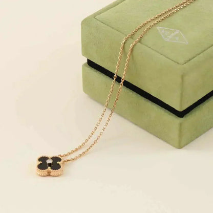 [Okajuri Jewelry] CLOVER 15MM DIAMOND ONYX NECKLACE