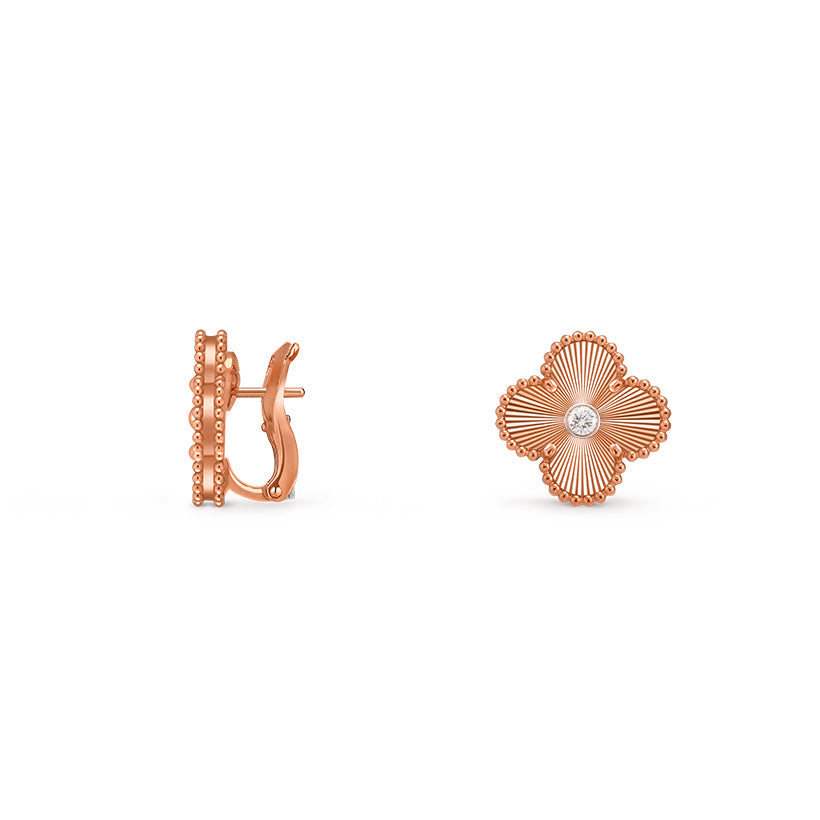[Okajuri Jewelry] CLOVER 15MM MOP DIAMOND EARRINGS COLLECTION