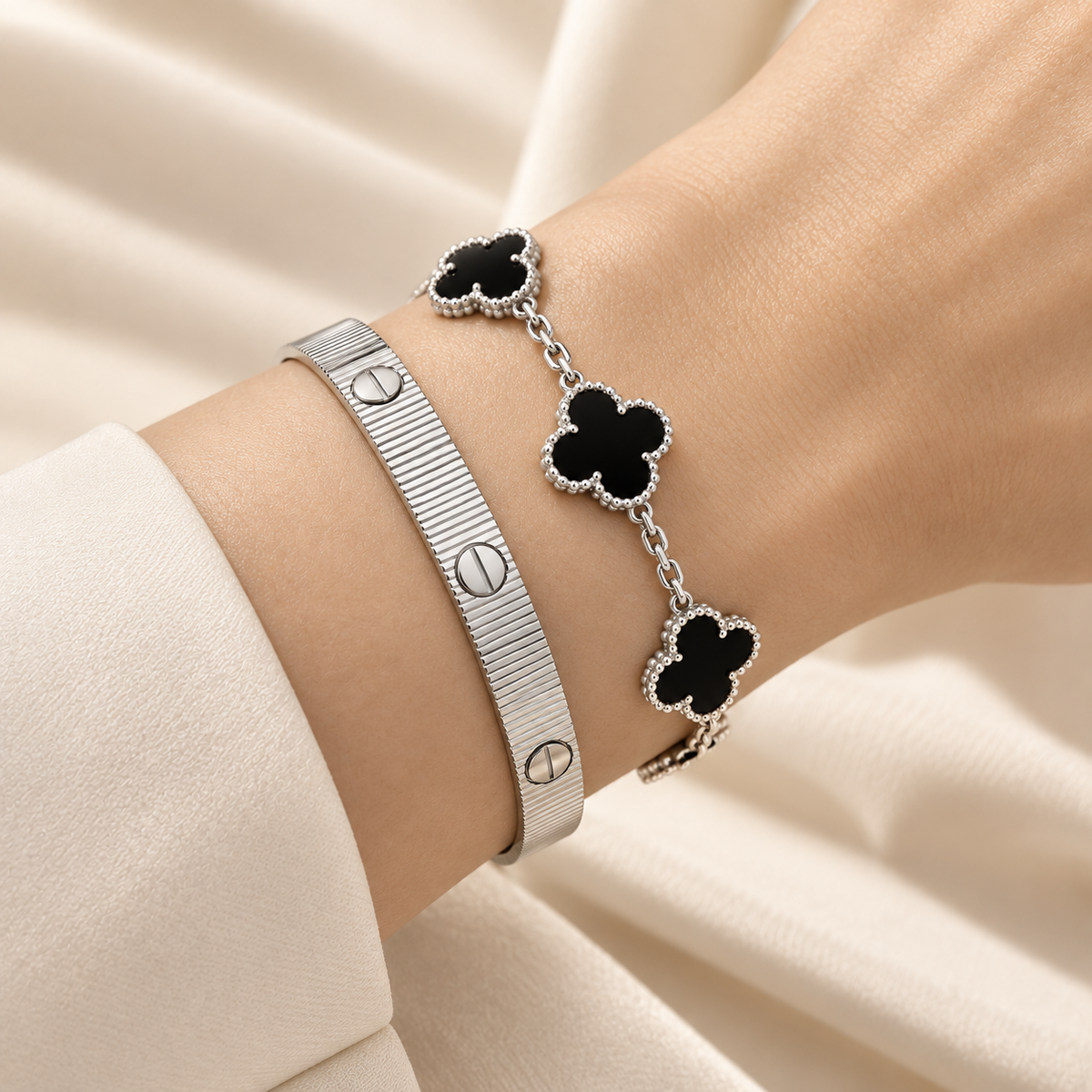 [Oakjuri™ Jewelry] ]Clover & Love Sliver 2-Piece Bracelet Stack Set