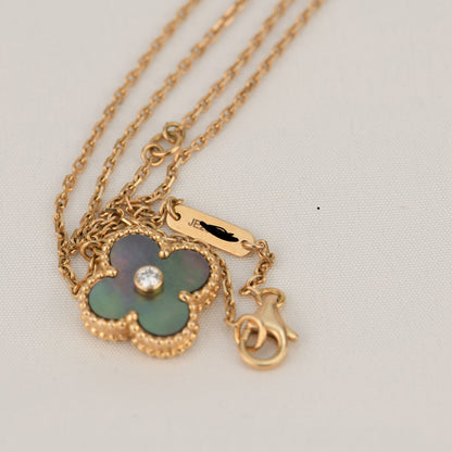 [Okajuri Jewelry]CLOVER 15MM DIAMOND AND MOTHER-OF-GREY NECKLACE