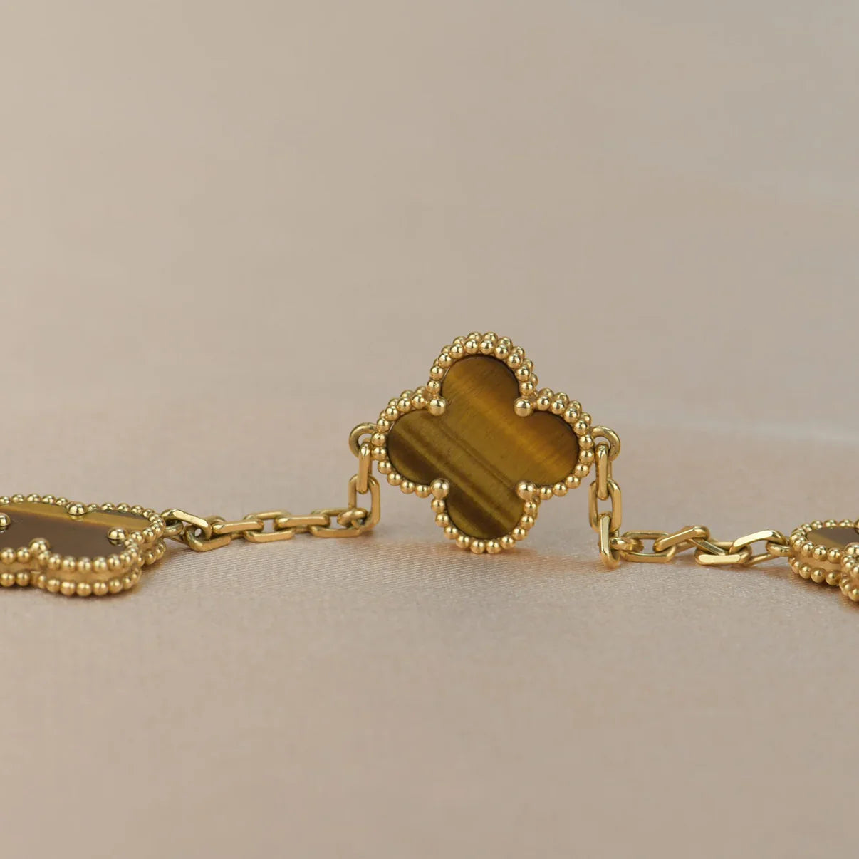 [Okajuri Jewelry] CLOVER 5 MOTIFS TIGER EYE BRACELET COLLECTION