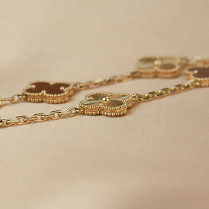 [Okajuri Jewelry] CLOVER 5 MOTIF RED CORNELIAN BRACELET COLLECTION