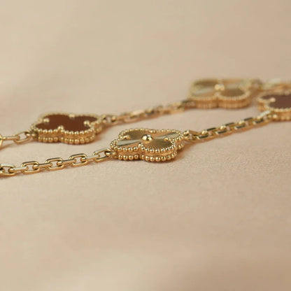 [Okajuri Jewelry]  CLOVER 5 MOTIF RED CORNELIAN BRACELET COLLECTION