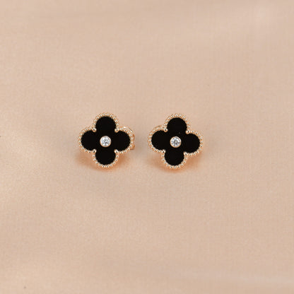 [Okajuri Jewelry]CLOVER MEDIUM 1 MOTIFS ONYX DIAMOND EARRINGS