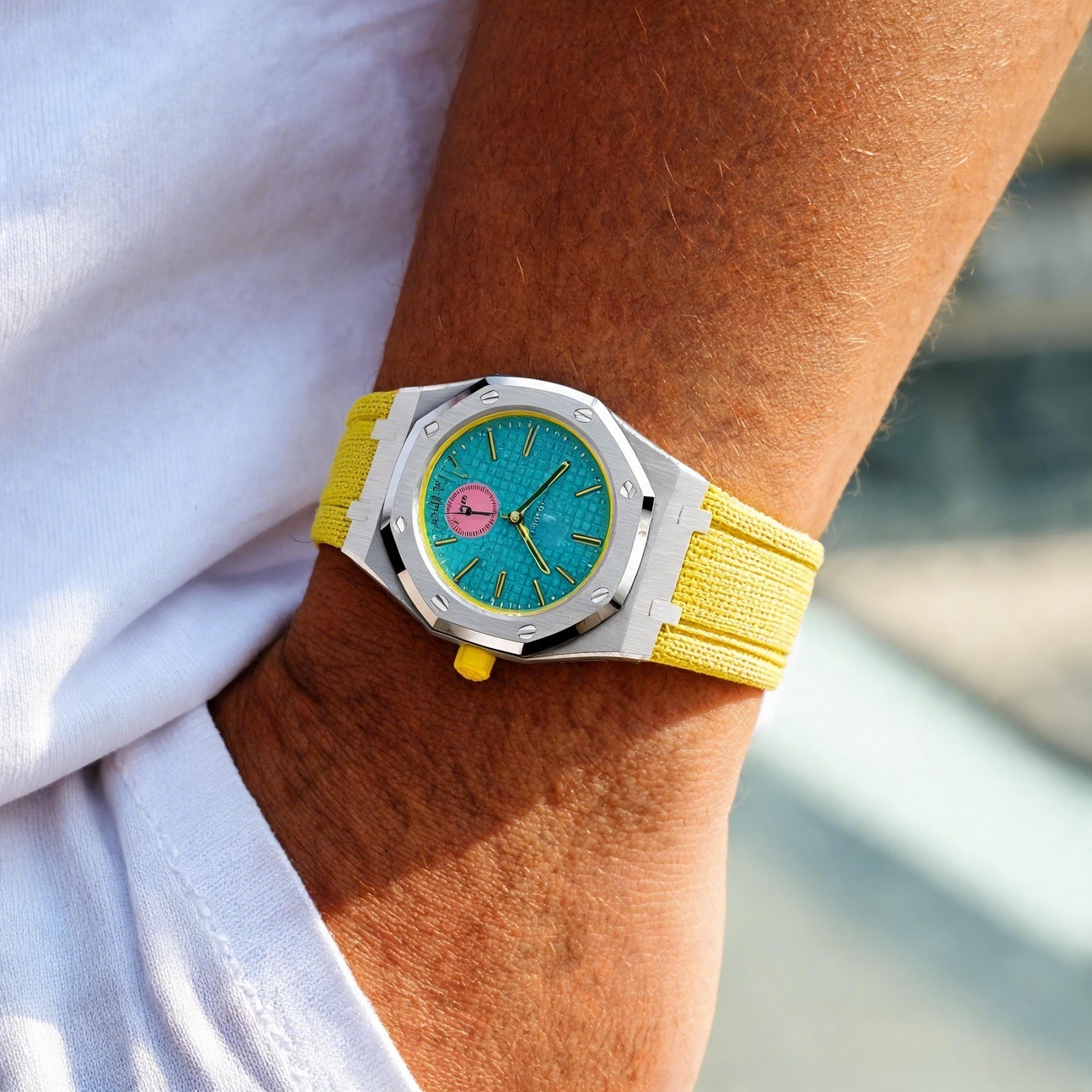 Steel Case & Fluoroelastomer Strap Full‑wrap Embedded Watch Band