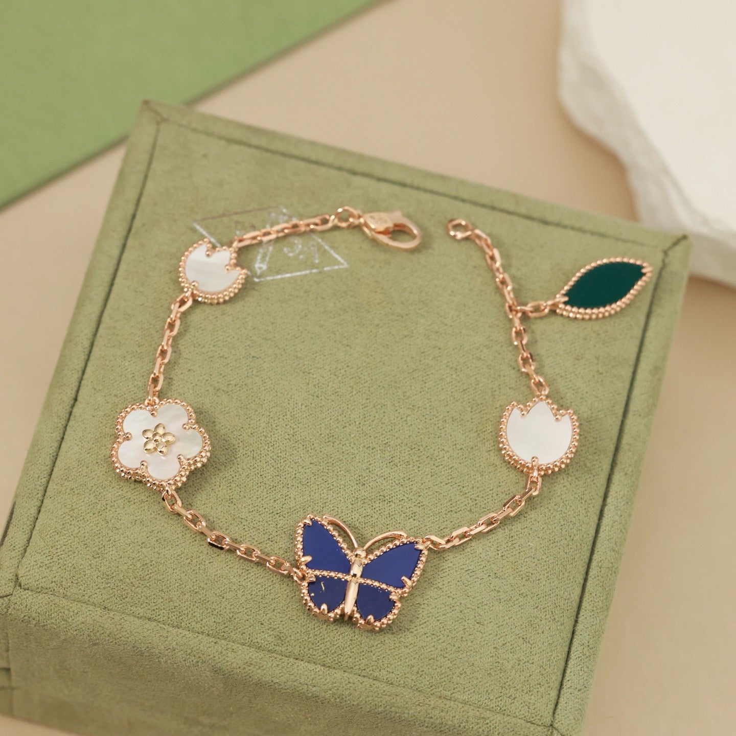 [Okajuri Jewelry]LUCKY SPRING BUTTERFLY 5 MOTIF BRACELET