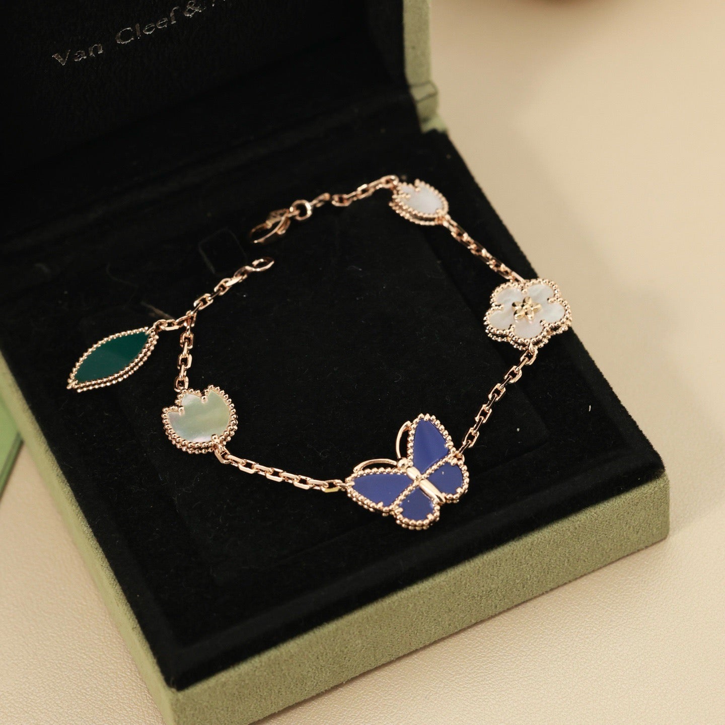 [Okajuri Jewelry]LUCKY SPRING BUTTERFLY 5 MOTIF BRACELET