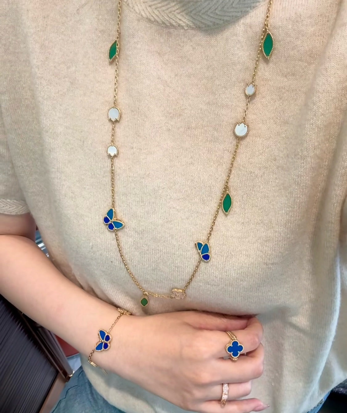 [Okajuri Jewelry]LUCKY SPRING BUTTERFLY 15 FLOWER NECKLACE