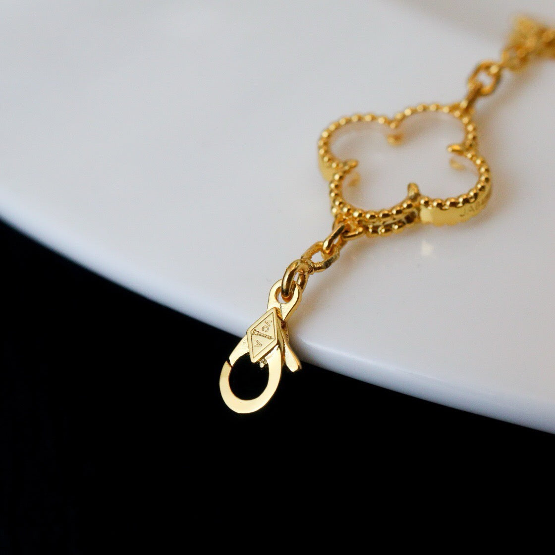 [Okajuri Jewelry]CLOVER 5 MOTIF ROCK CRYSTAL PINK GOLD BRACELET