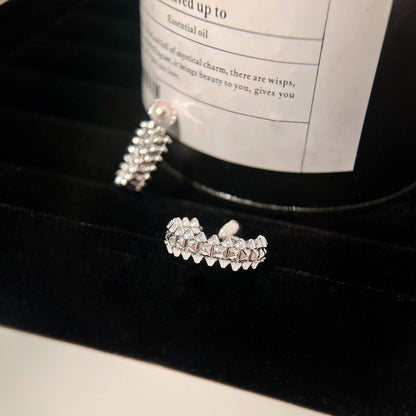 [Okajuri Jewelry] CLASH SMALL HOOP EARRINGS