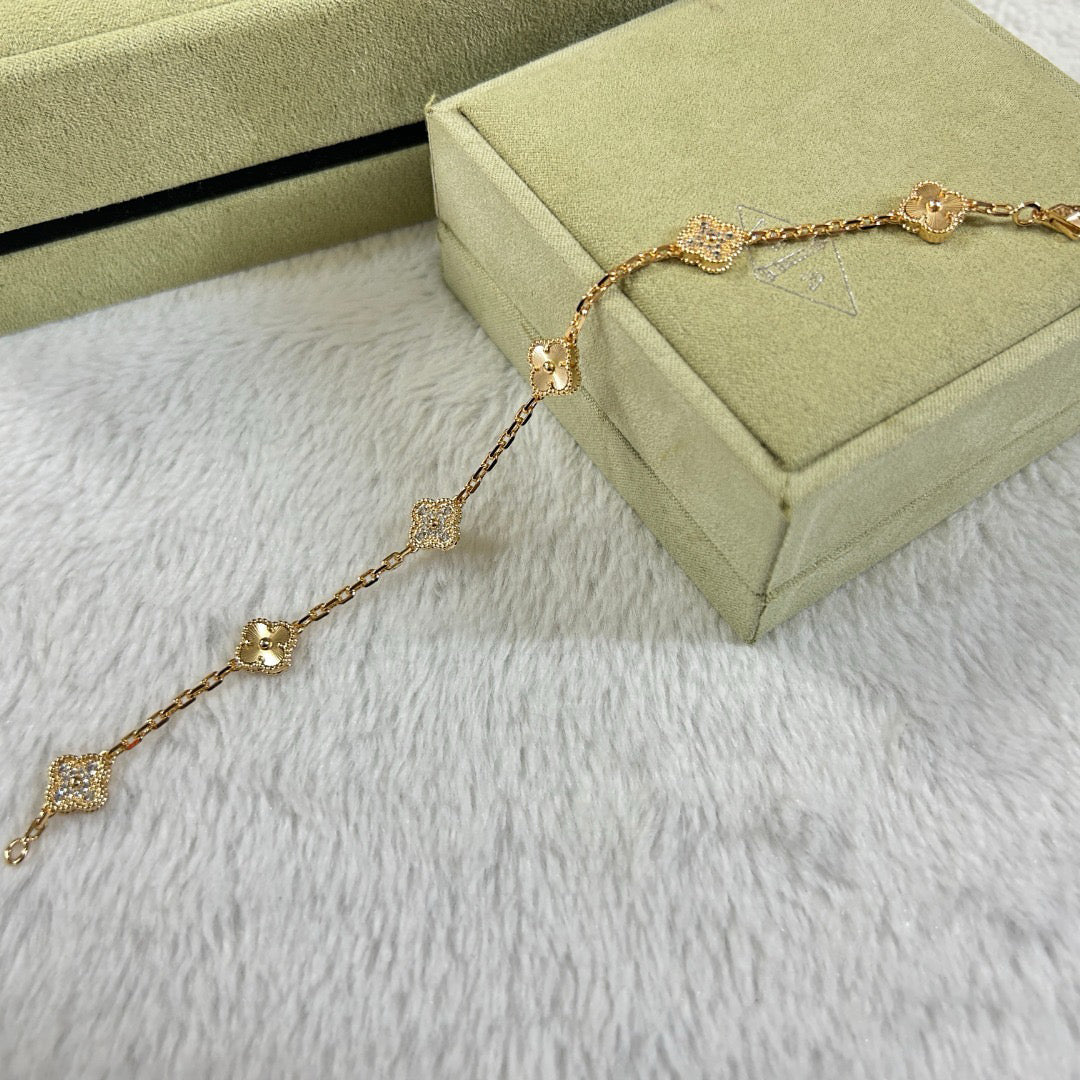[Okajuri Jewelry]CLOVER 6 MOTIF DIAMOND LASER BRACELET