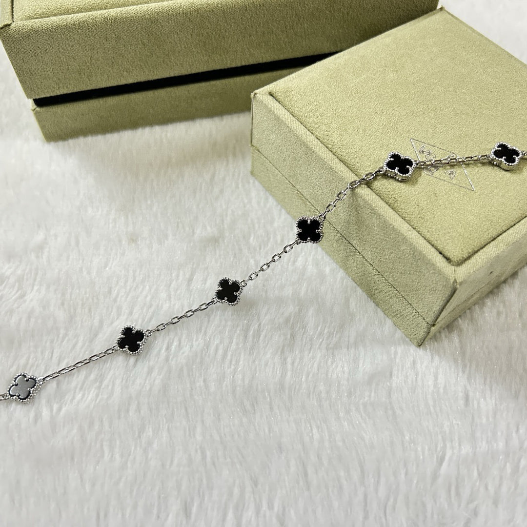 [Okajuri Jewelry]CLOVER 6 MOTIF  ONYXS BRACELET