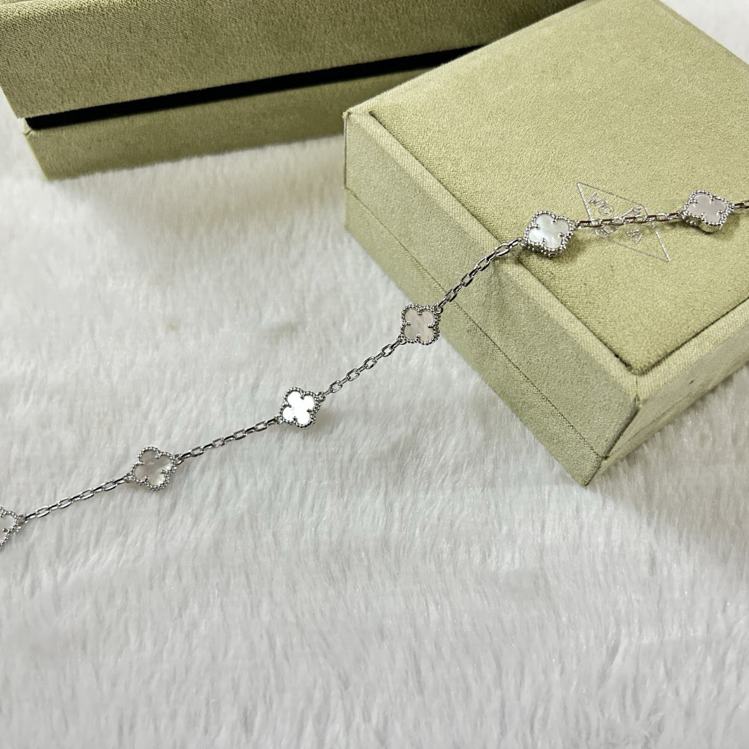 [Okajuri Jewelry]CLOVER 6 MOTIF WHITE MOP BRACELET