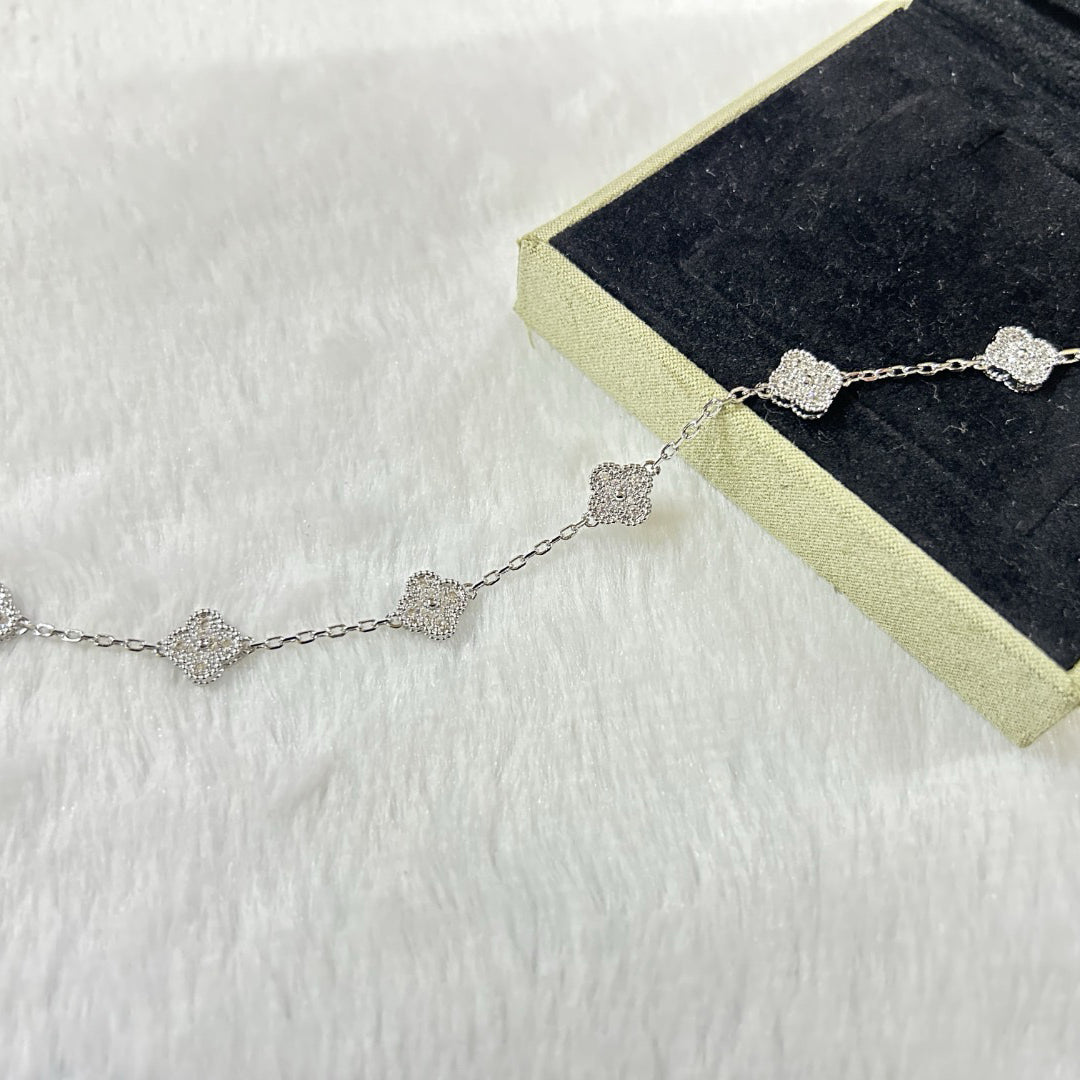 [Okajuri Jewelry]CLOVER 6 MOTIF DIAMOND BRACELET