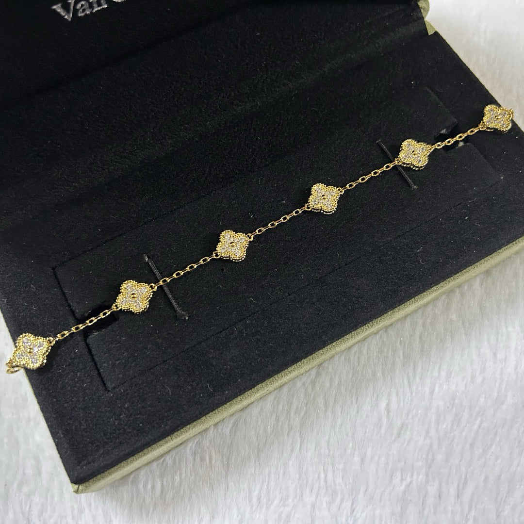 [Okajuri Jewelry]CLOVER 6 MOTIF DIAMOND BRACELET