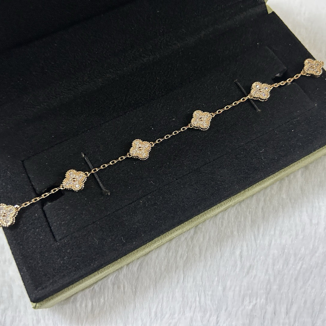 [Okajuri Jewelry]CLOVER 6 MOTIF DIAMOND BRACELET