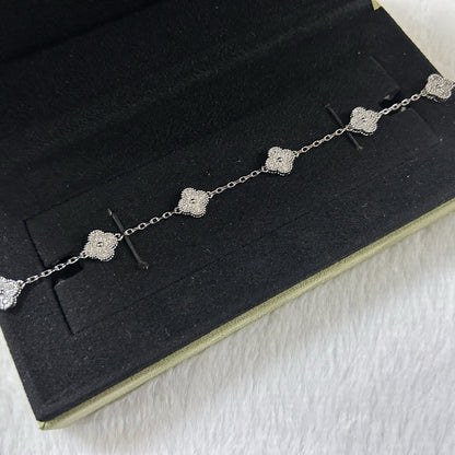 [Okajuri Jewelry]CLOVER 6 MOTIF DIAMOND BRACELET