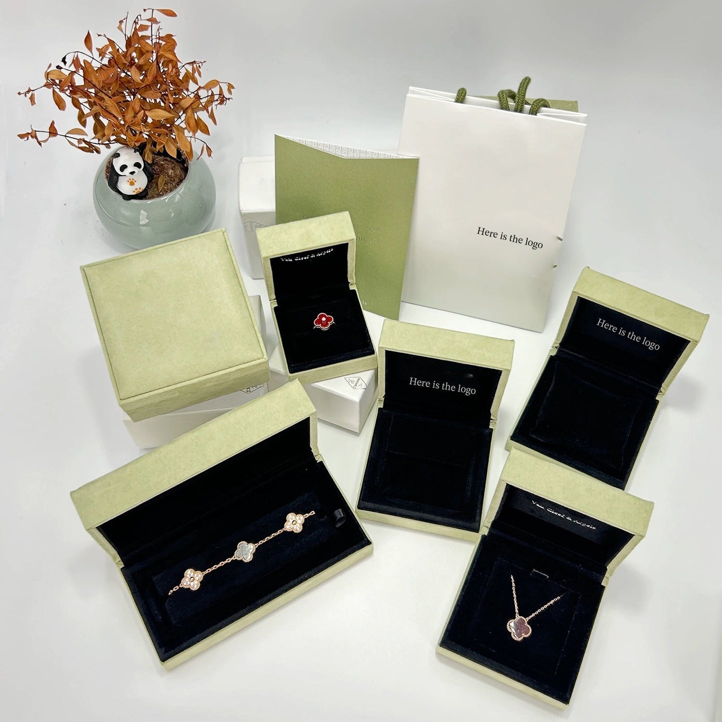 [Okajuri Jewelry] CLOVER MINI 9.5MM CARNELIANS NECKLACE COLLECTION