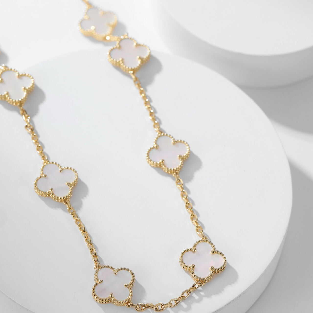 [Okajuri Jewelry]CLOVER 10 MOTIFS WHITE MOTHER OF PEARL NECKLACE
