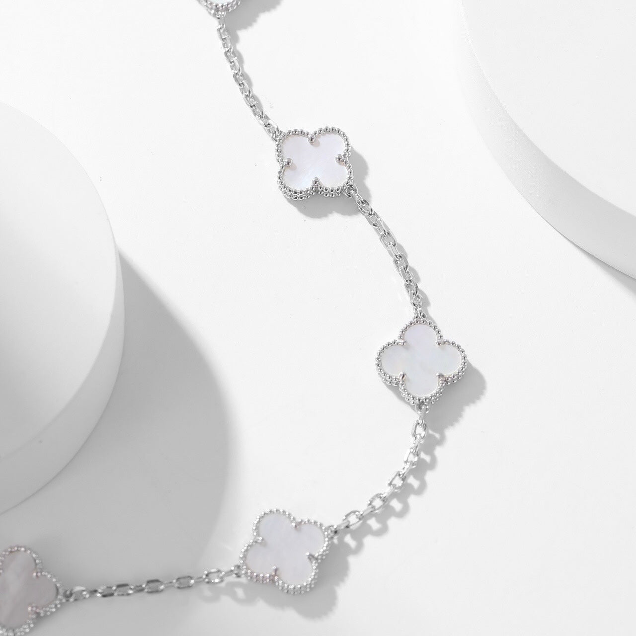 [Okajuri Jewelry] CLOVER 10 MOTIFS WHITE MOTHER OF PEARL NECKLACE