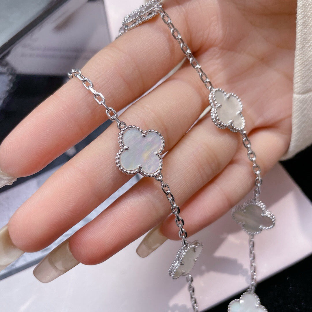 [Okajuri Jewelry] CLOVER 10 MOTIFS WHITE MOTHER OF PEARL NECKLACE