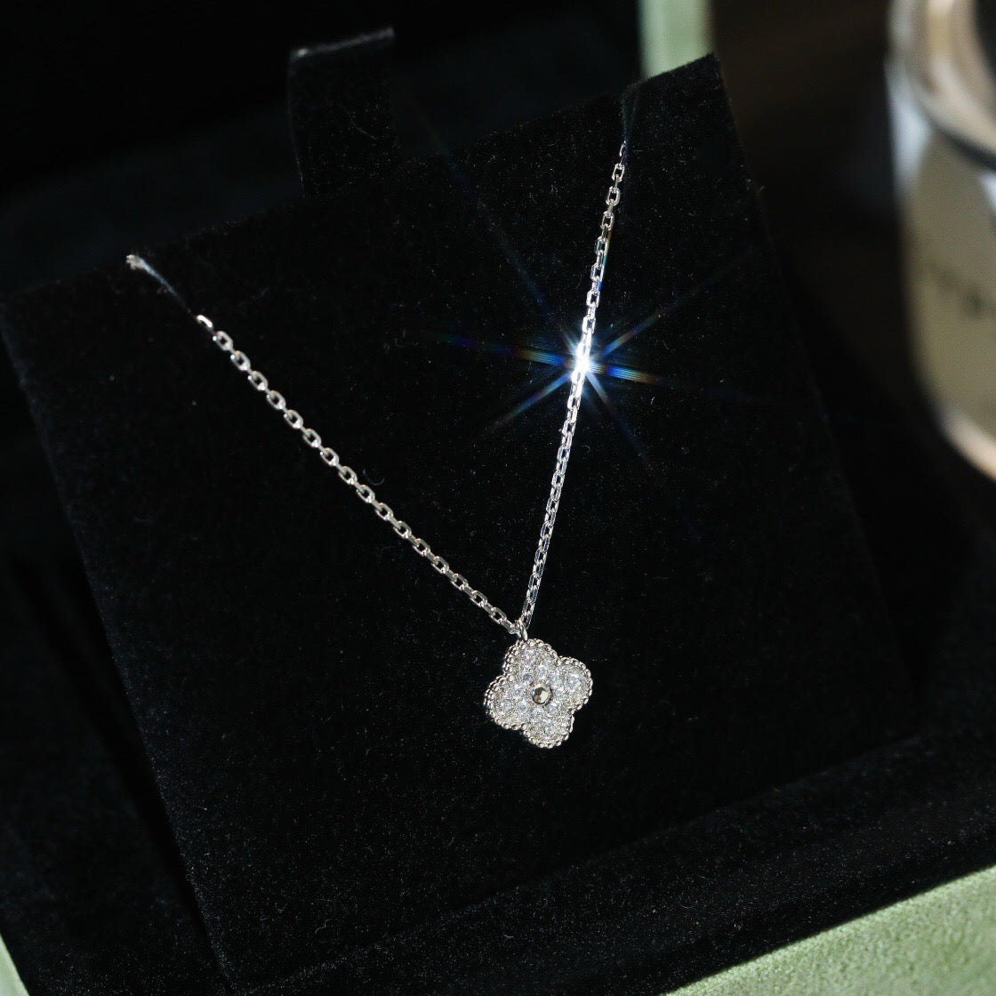 [Okajuri Jewelry]CLOVER MINI 9.5MM PENDANT DIAMOND NECKLACE