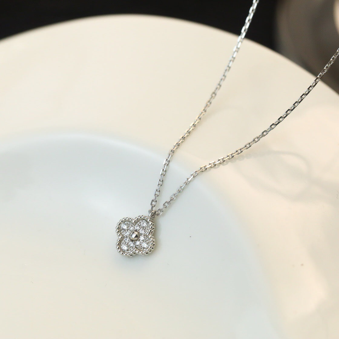 [Okajuri Jewelry]CLOVER MINI 9.5MM PENDANT DIAMOND NECKLACE
