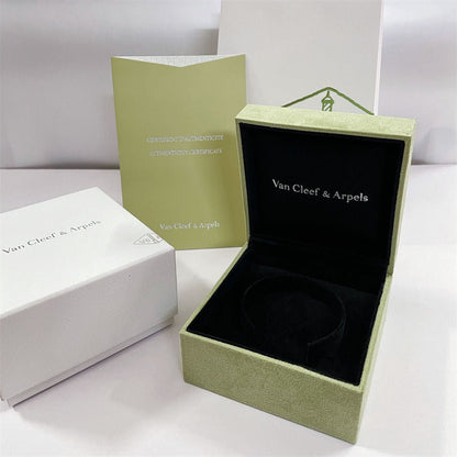 [Okajuri Jewelry]VA CLOVER BRACELET NECKLACE RING BOX GIFT BAG
