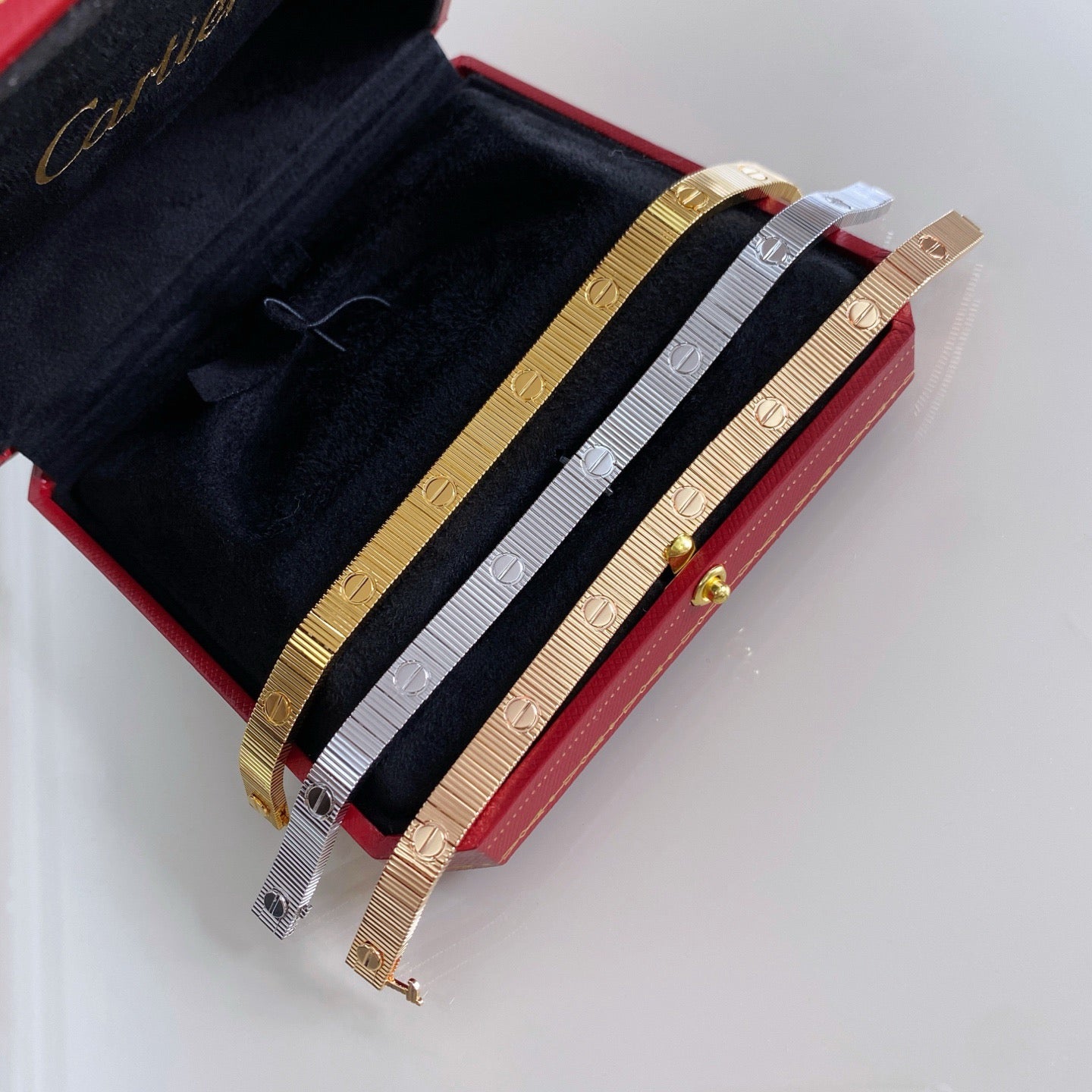 [Okajuri Jewelry] LOVE UNLIMITED BRACELET