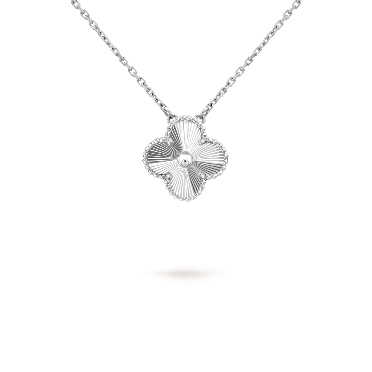 [Okajuri Jewelry]CLOVER 15MM LASER NECKLACE SILVER