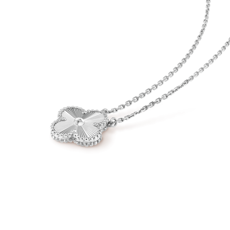 [Okajuri Jewelry]CLOVER 15MM LASER NECKLACE SILVER