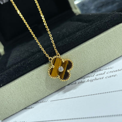 [Okajuri Jewelry]CLOVER 15MM DIAMOND AND YELLOW TIGER'S EYE AGATE necklace
