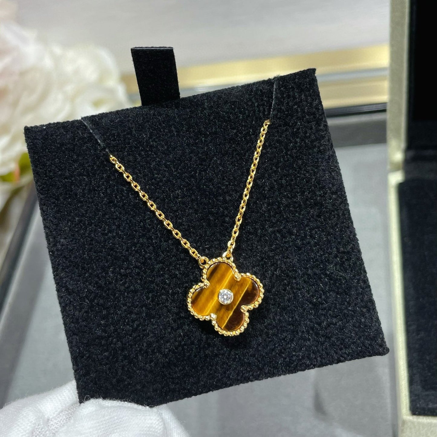 [Okajuri Jewelry]CLOVER 15MM DIAMOND AND YELLOW TIGER'S EYE AGATE necklace