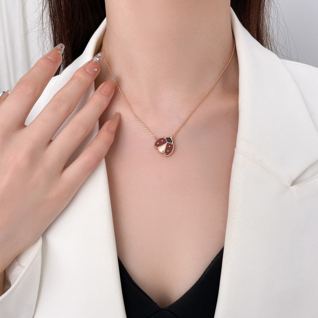 [Okajuri Jewelry]LUCKY  CARNELIANS LADYBUG NECKLACE