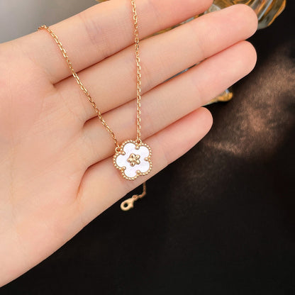 [Okajuri Jewelry]LUCKY  WHITE MOP  PLUM BLOSSOM NECKLACE