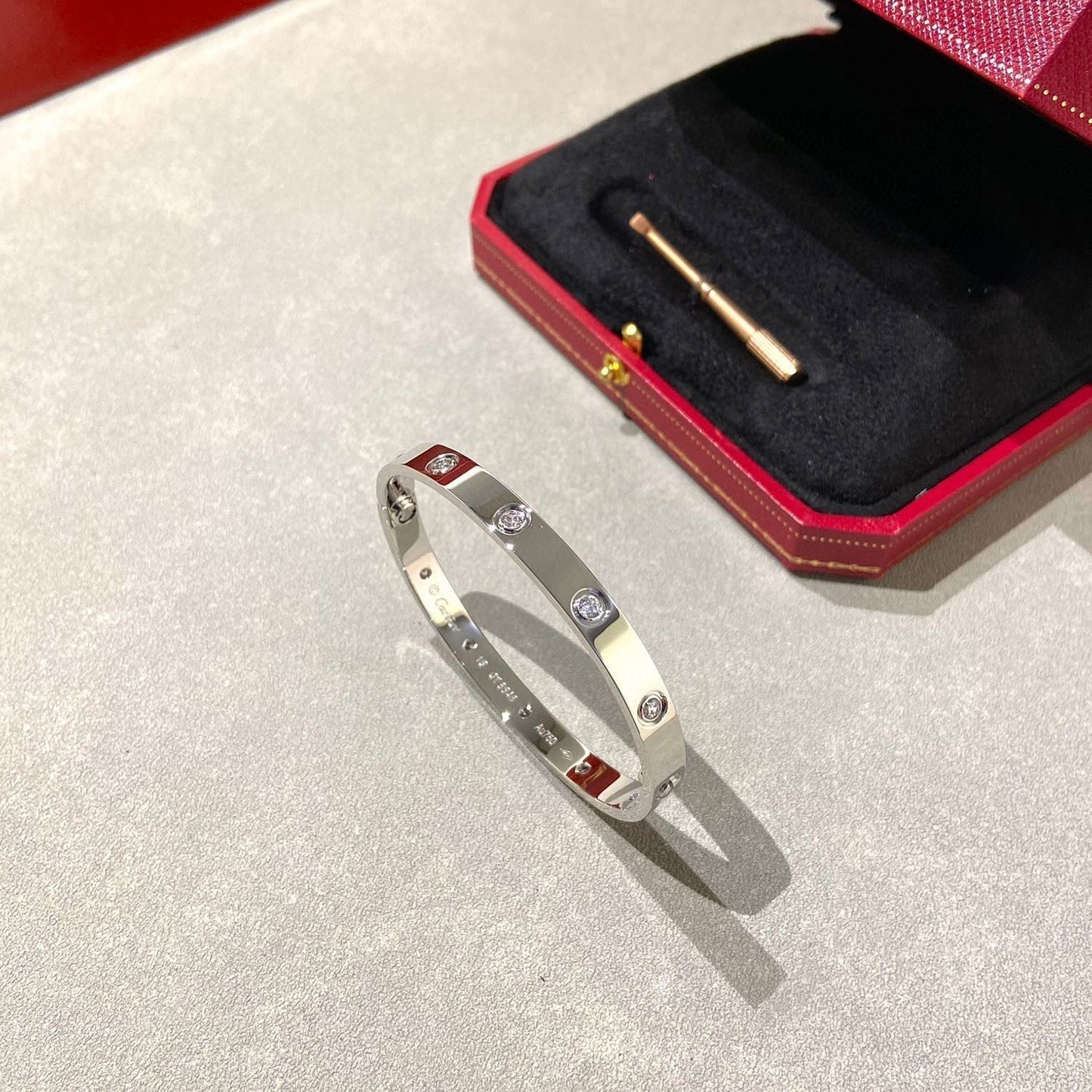 [Okajuri Jewelry] LOVE BRACELET 6.1MM 10 DIAMONDS
