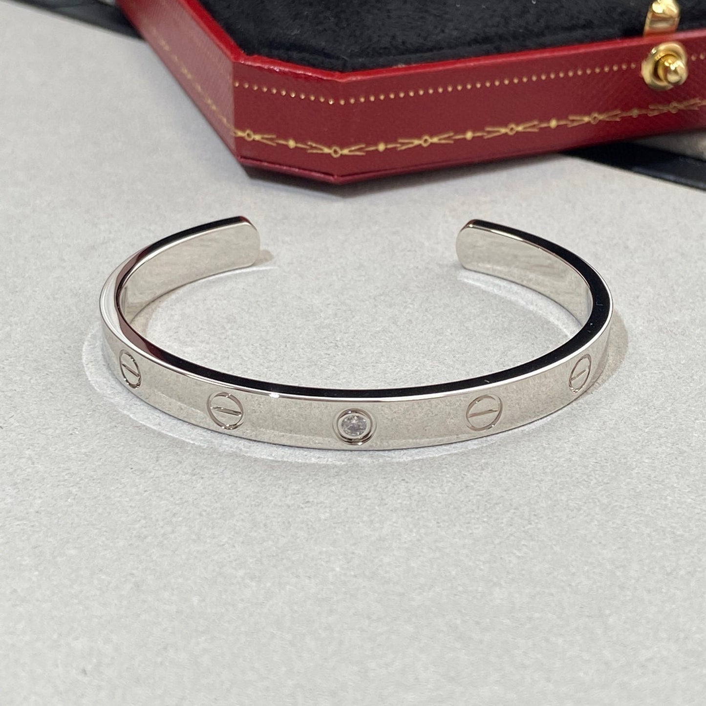 [Okajuri Jewelry] LOVE BRACELET 6.1MM 1 DIAMOND OPEN CUFF