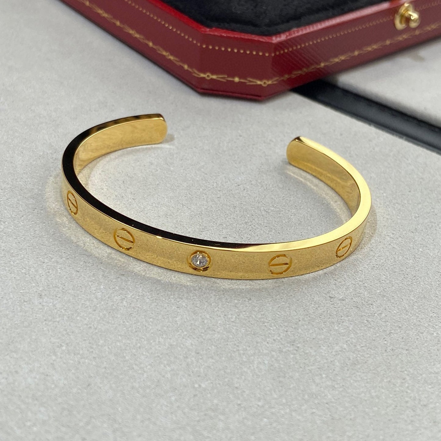 [Okajuri Jewelry] LOVE BRACELET 6.1MM 1 DIAMOND OPEN CUFF