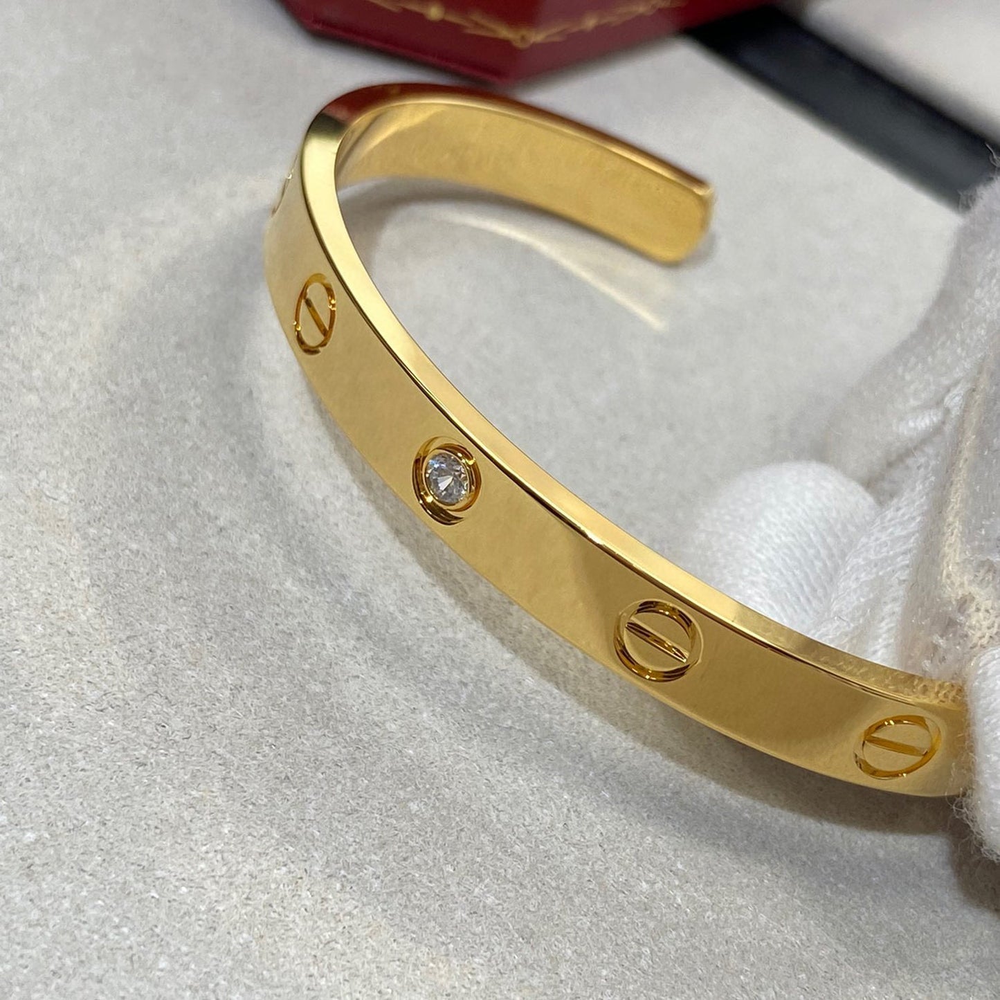 [Okajuri Jewelry] LOVE BRACELET 6.1MM 1 DIAMOND OPEN CUFF