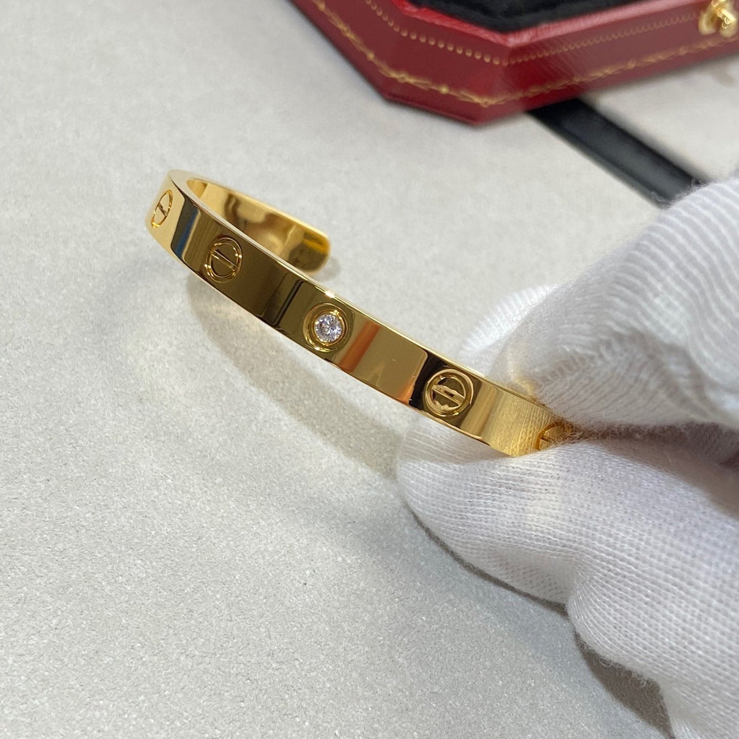 [Okajuri Jewelry] LOVE BRACELET 6.1MM 1 DIAMOND OPEN CUFF