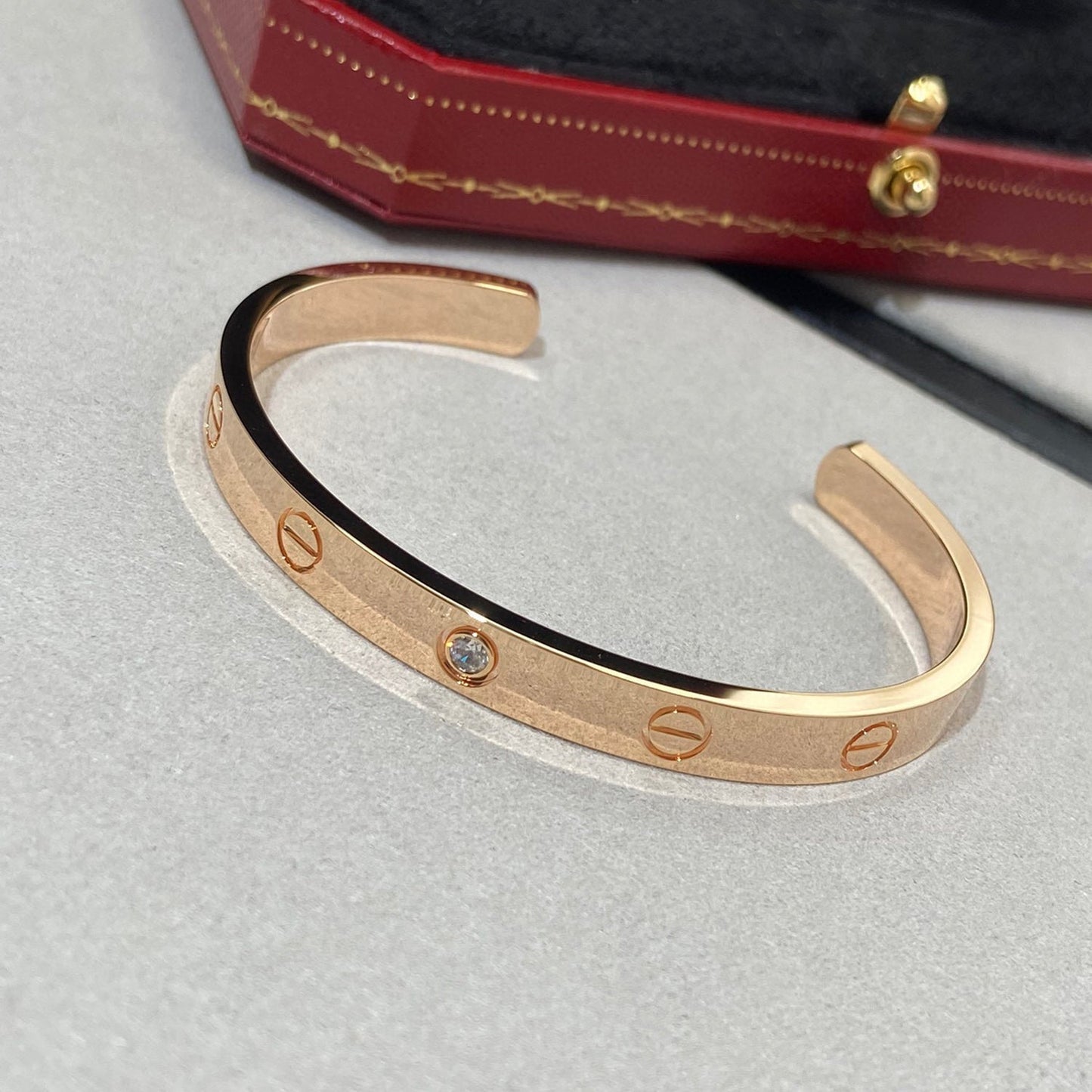 [Okajuri Jewelry] LOVE BRACELET 6.1MM 1 DIAMOND OPEN CUFF
