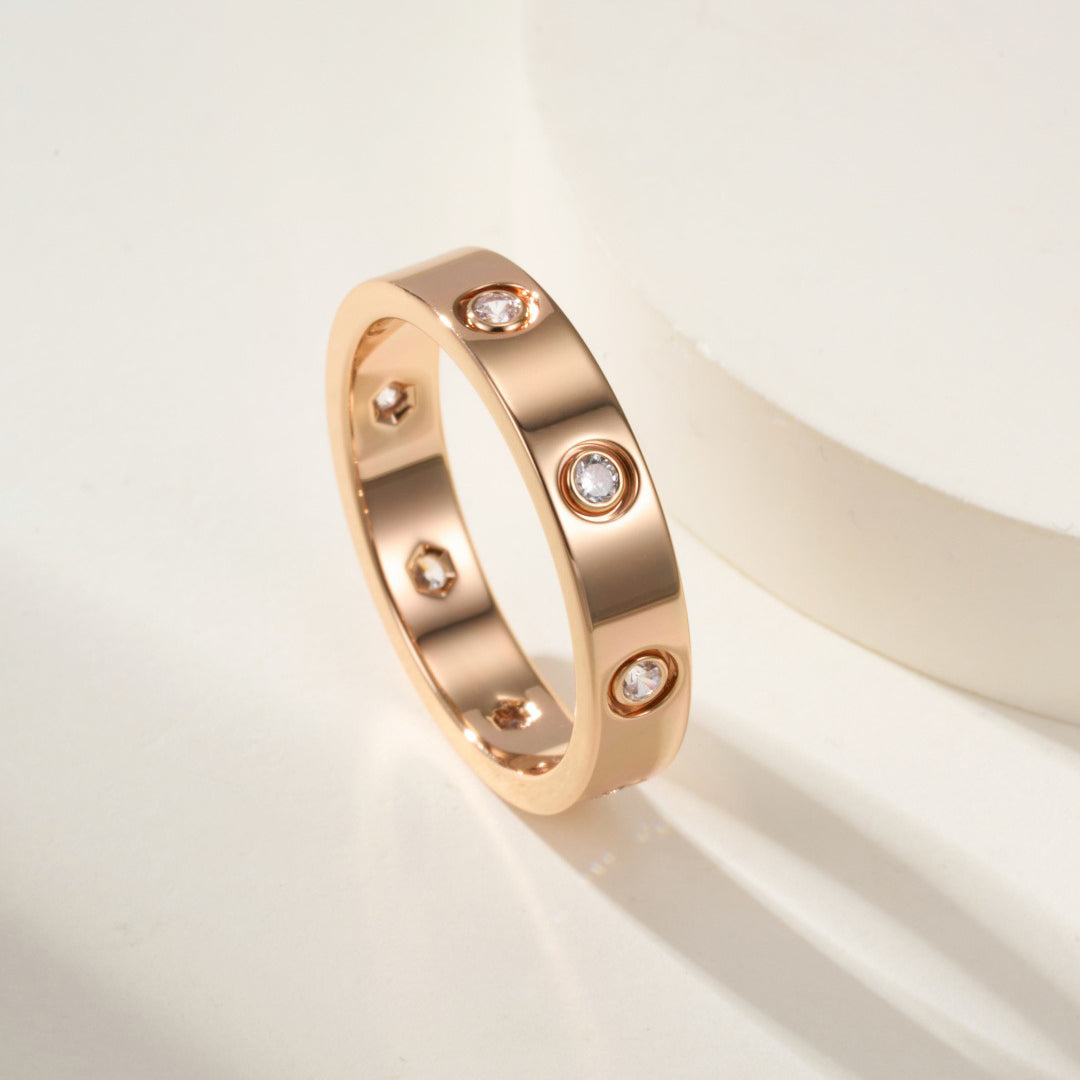 [Okajuri Jewelry] LOVE 4MM 8 DIAMOND RING