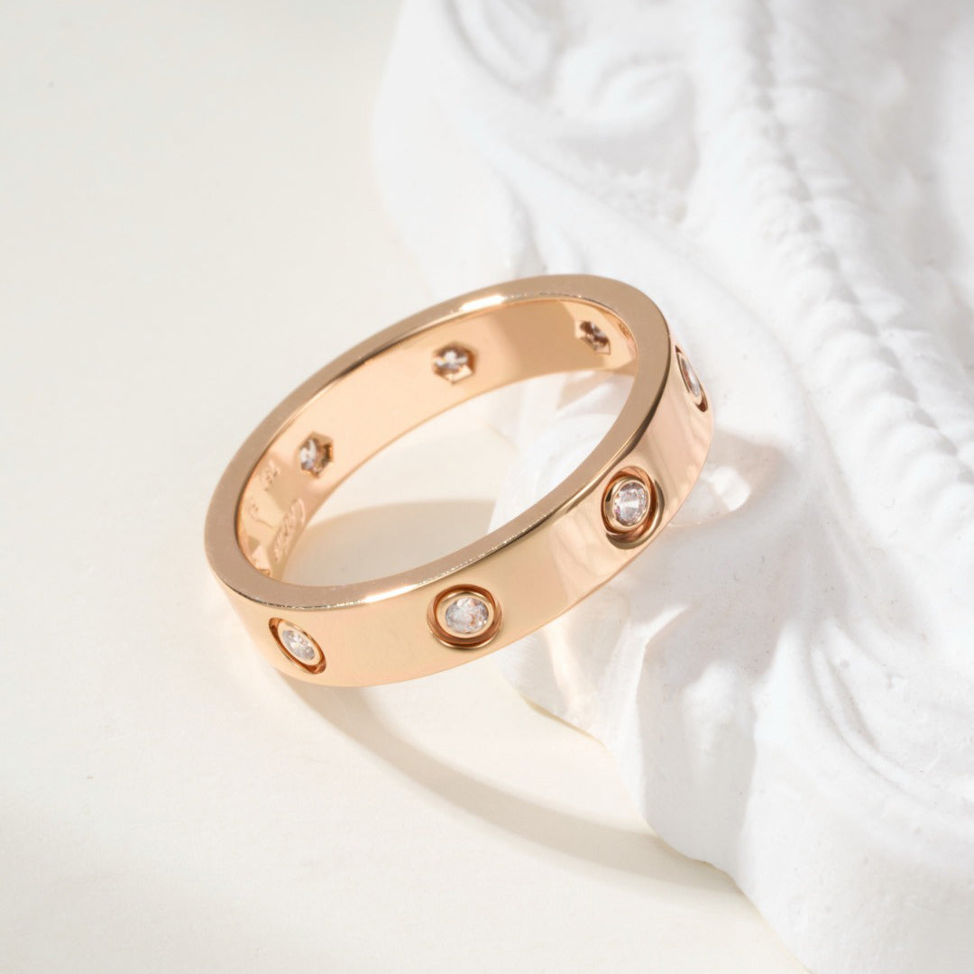 [Okajuri Jewelry] LOVE 4MM 8 DIAMOND RING