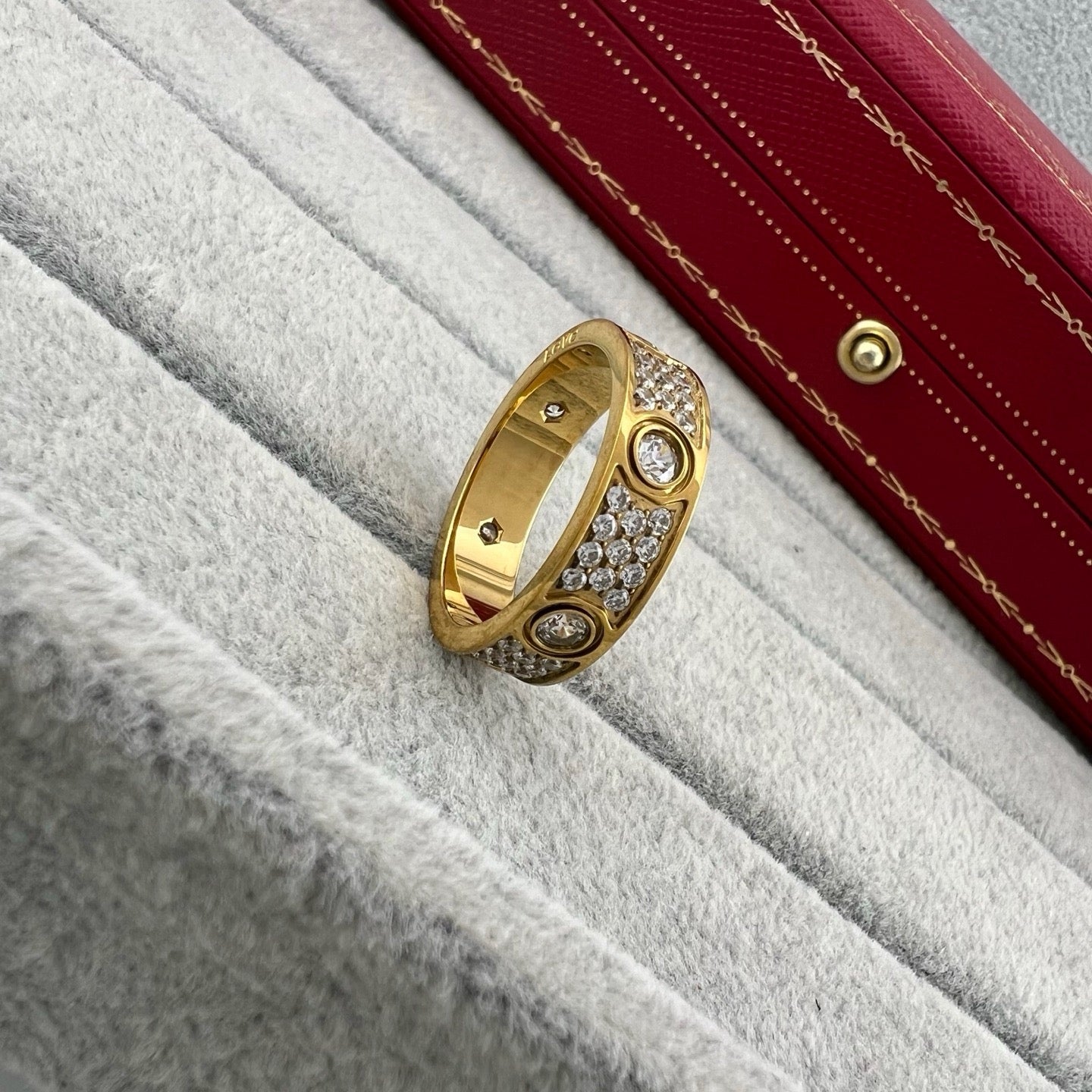 [Okajuri Jewelry] LOVE 5.5MM FULL-PAVE 6-DIAMOND RING