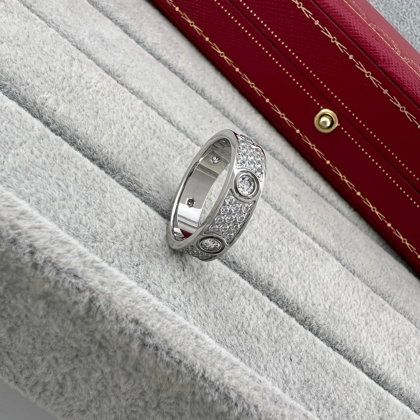 [Okajuri Jewelry] LOVE 5.5MM FULL-PAVE 6-DIAMOND RING