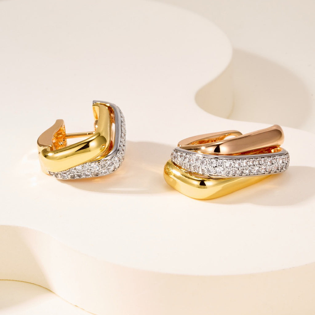 [Okajuri Jewelry] TRINITY HALF DIAMOND  CUSHION EARRINGS