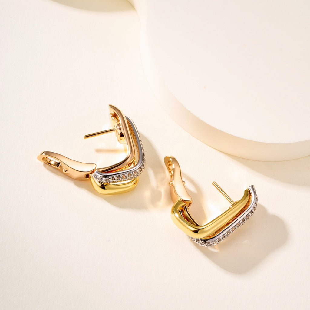 [Okajuri Jewelry] TRINITY HALF DIAMOND  CUSHION EARRINGS